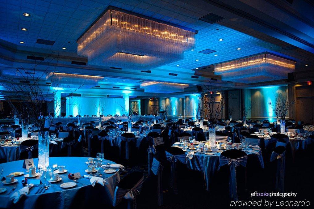 Doubletree By Hilton Halifax Dartmouth Hotel Restaurant photo